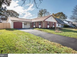 12 Hepburn Ln, Willingboro, NJ 08046