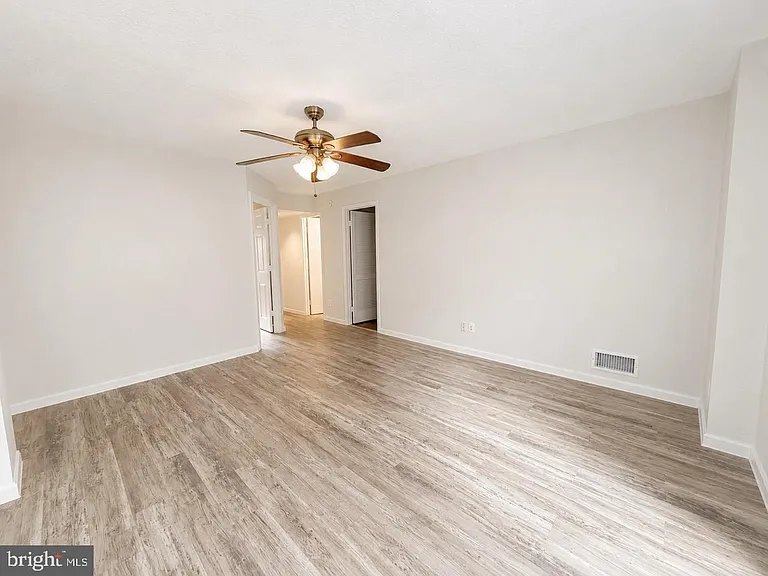 14761 Ealing Ct — Photo 3