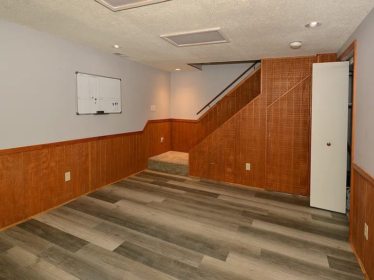 4745 Briarhill Dr — Photo 21