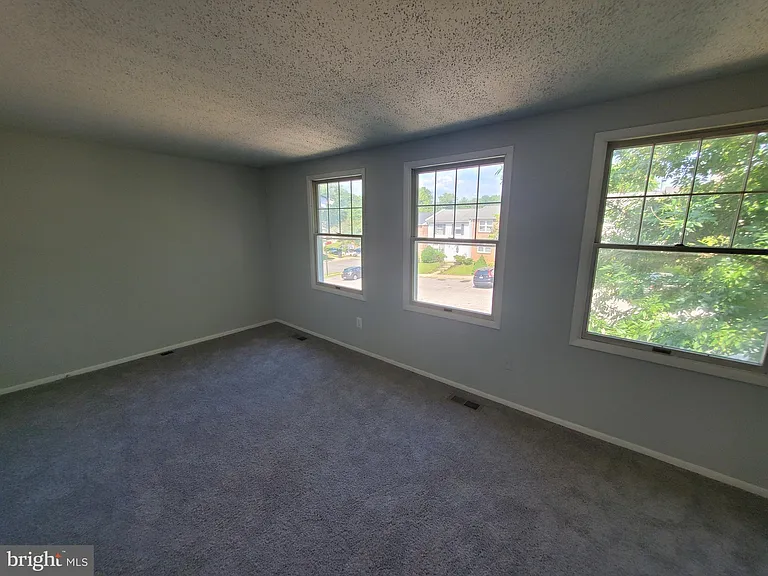 13524 Bentley Cir — Photo 9