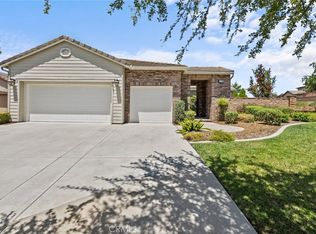 11298 Live Oak Way, Corona, CA 92883