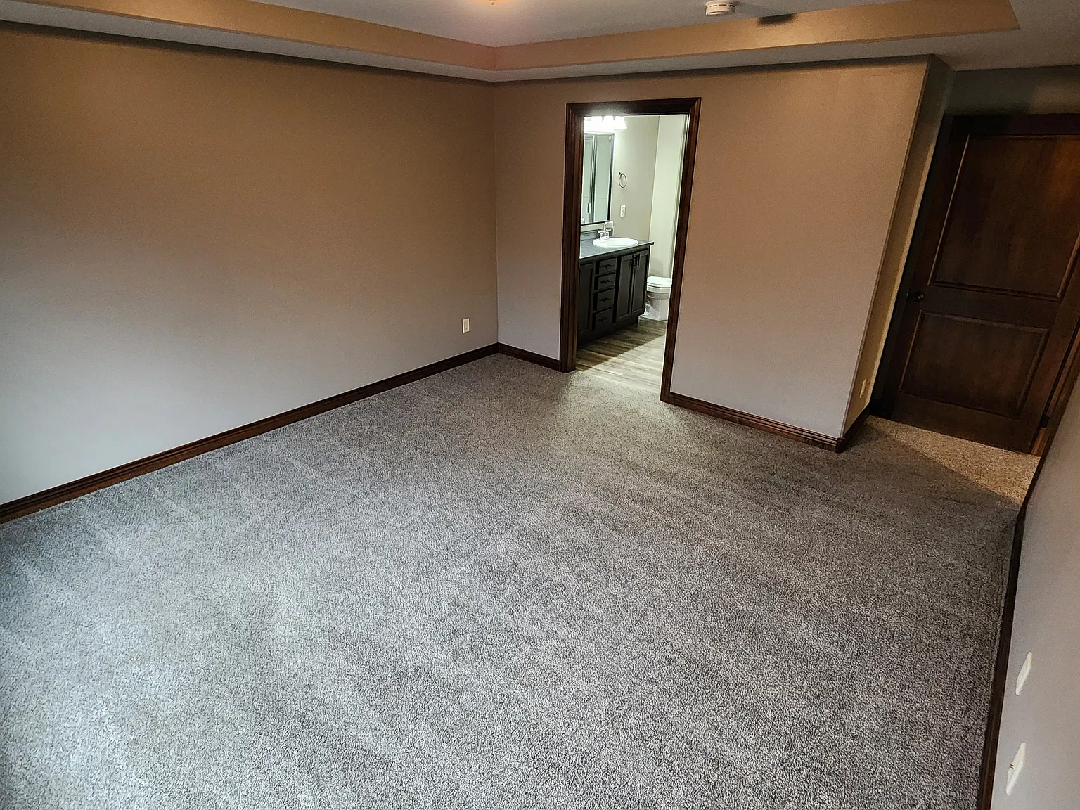 2 bed, $1,700 — Photo 4
