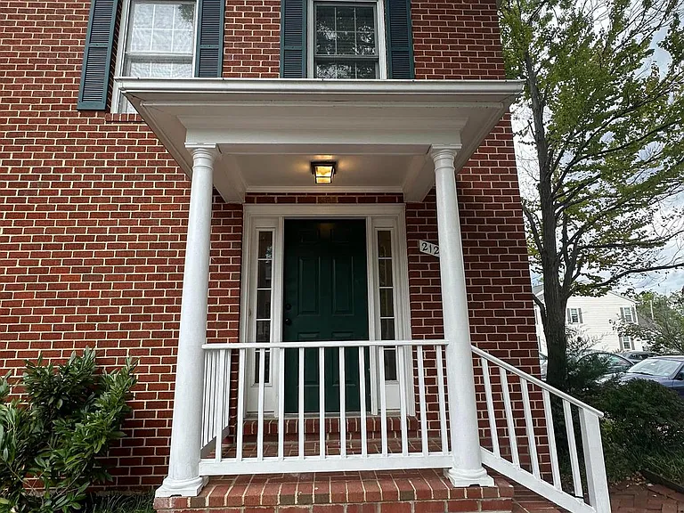 2120 N Tazewell Ct — Photo 33