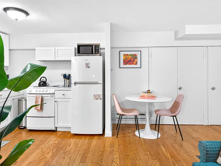 105 Chestnut St #2B — Photo 6