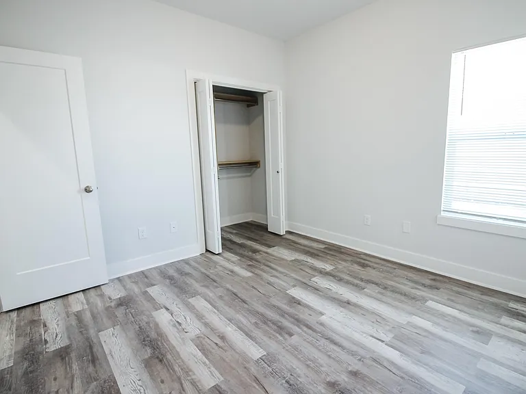 5409 N Colburn St — Photo 8