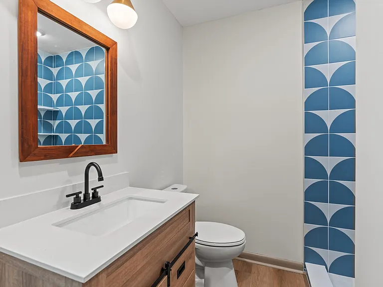 1145 Sebago Ave S — Photo 2