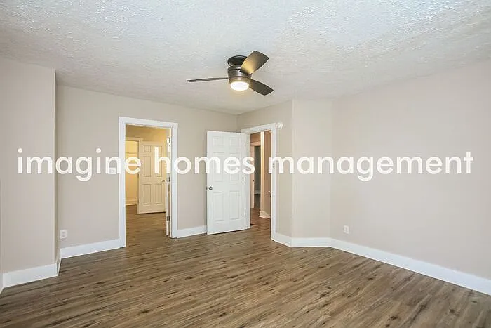 1118 N Parker Ave — Photo 10
