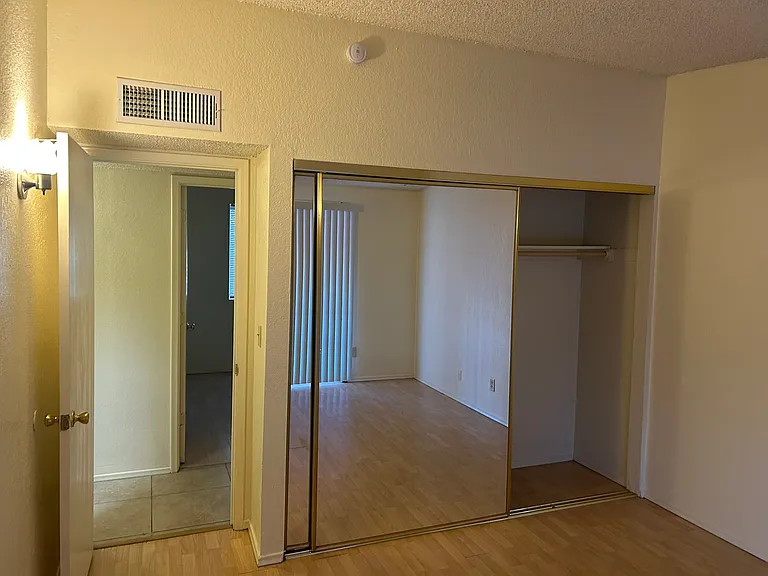 E 2nd Pl — Photo 64