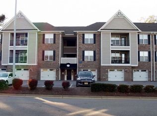 210 Fountainhead Ln UNIT 203, Fayetteville, NC 28301