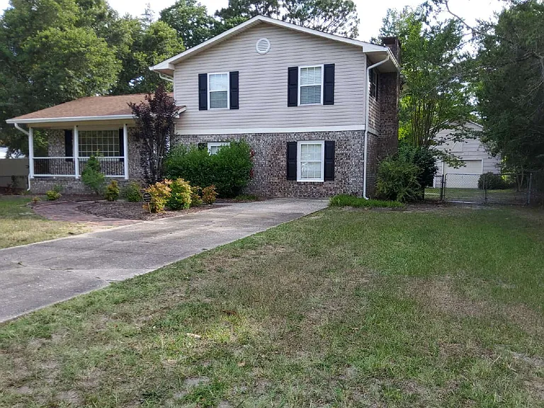 210 Spartan Rd — Photo 1