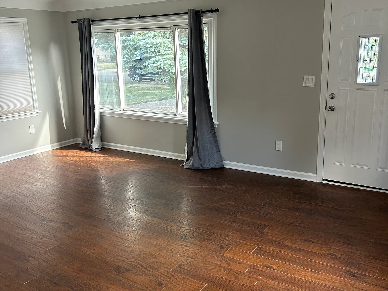 3 bed, 1193 sqft, $2,100 — Photo 3
