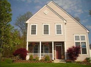 4 Moorefield Cir, Highland Mills, NY 10930