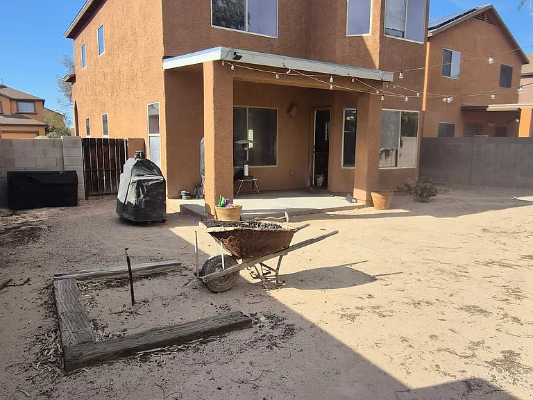 2404 E Calle Lena Verde — Photo 3