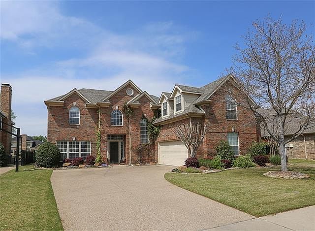 1st image of 347 Cove Dr