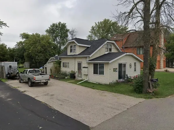 7028 North Tichigan ROAD, Waterford, WI 53185