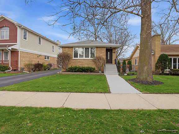 3rd image of 318 Hibbard Rd