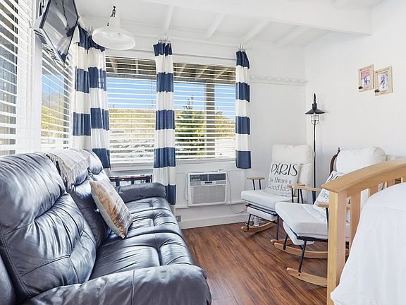 3rd image of 169 Shore Rd #15