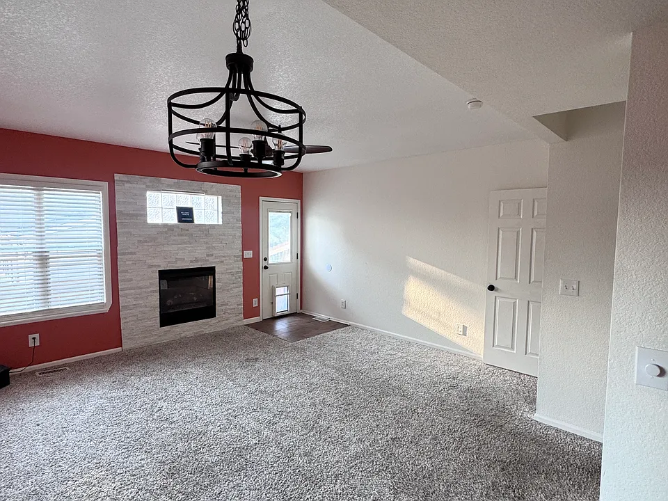 2905 Neil Dr #1