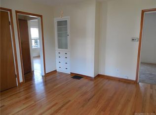 28 Clover St, Ansonia, CT 06401