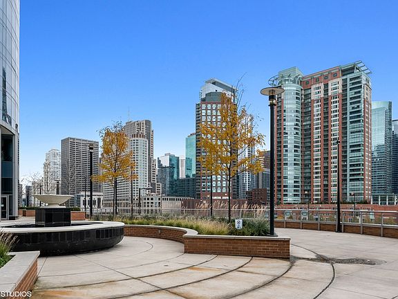 2nd image of 420 E Waterside Dr Unit 1403