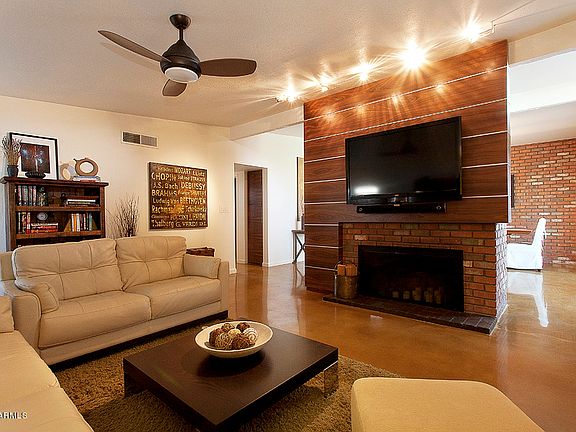 5th image of 635 W Coral Gables Dr