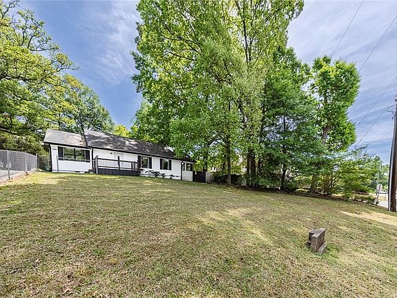 2nd image of 3581 Midway Rd