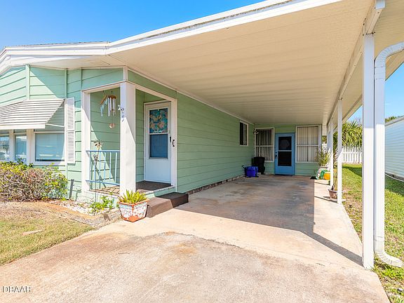 5th image of 5 Windward Dr