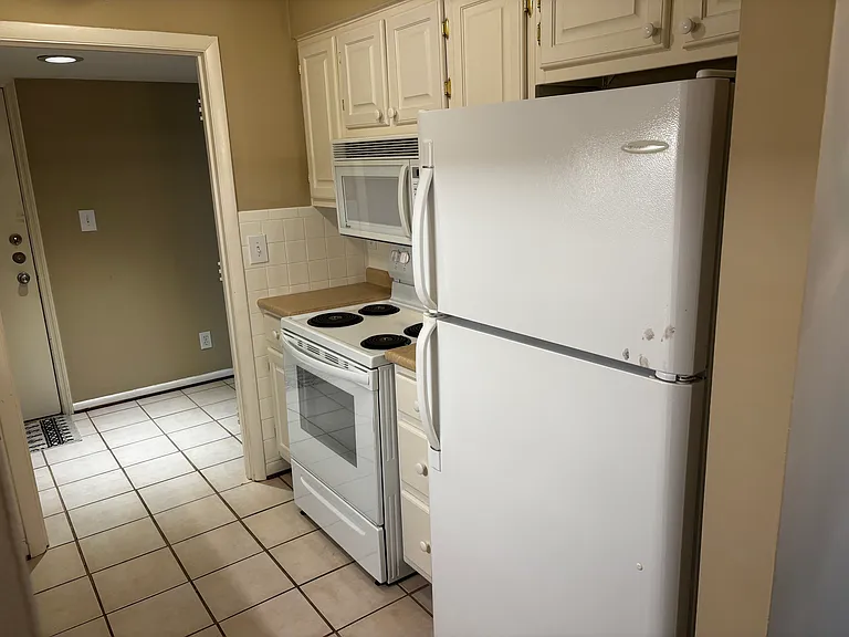 750 Shaker Dr #103 — Photo 9