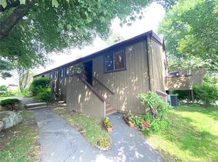 141 Bolbone Ln #A, Stratford, CT 06614