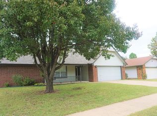 2604 E Queens St, Broken Arrow, OK 74014