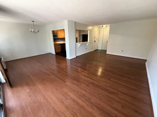 2059 Huntington Ave, Alexandria, VA