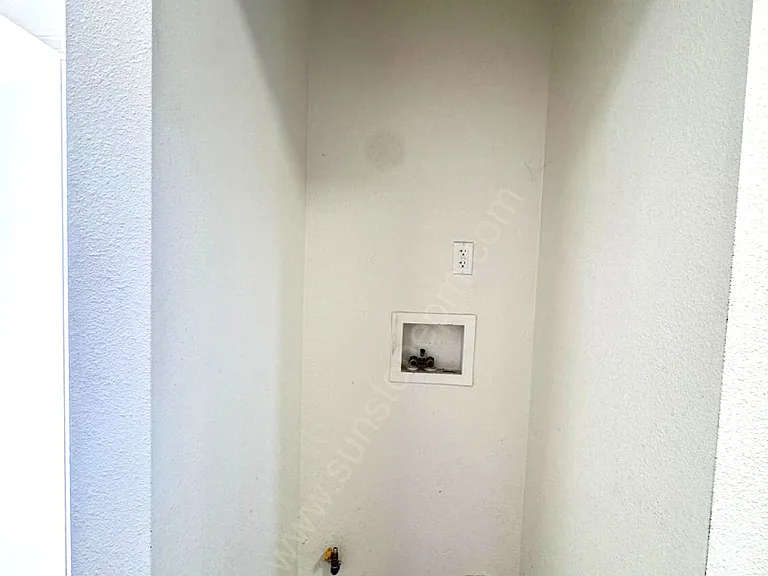 704 W Foothill Blvd — Photo 8