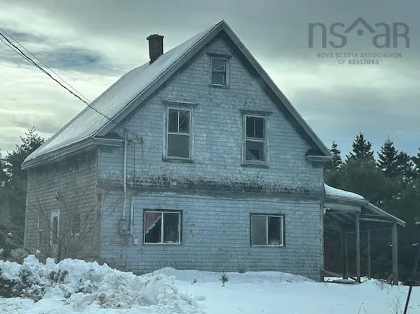 11846 Highway 4, Barra Head, NS B0E 3B0