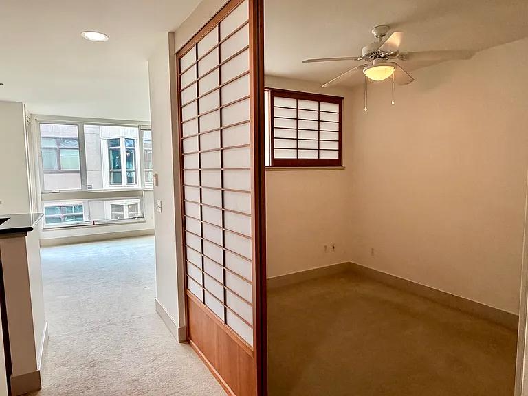 1760 N Northlake Way #423 — Photo 11