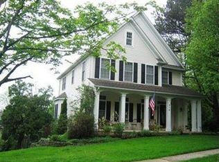 210 S Main St, Chagrin Falls, OH
