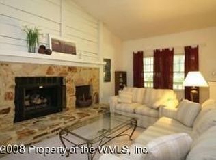4 Clarendon Ct, Williamsburg, VA 23188