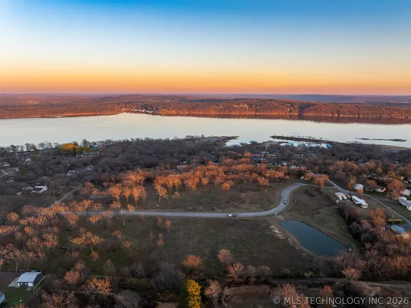 74124 S Fir Dr, Wagoner, OK 74467