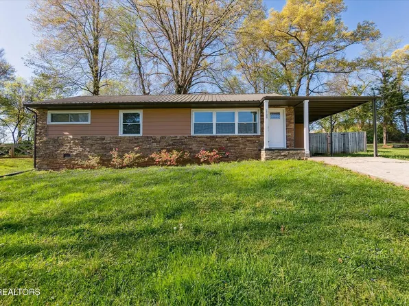 4700 Winterset Dr, Knoxville, TN 37912