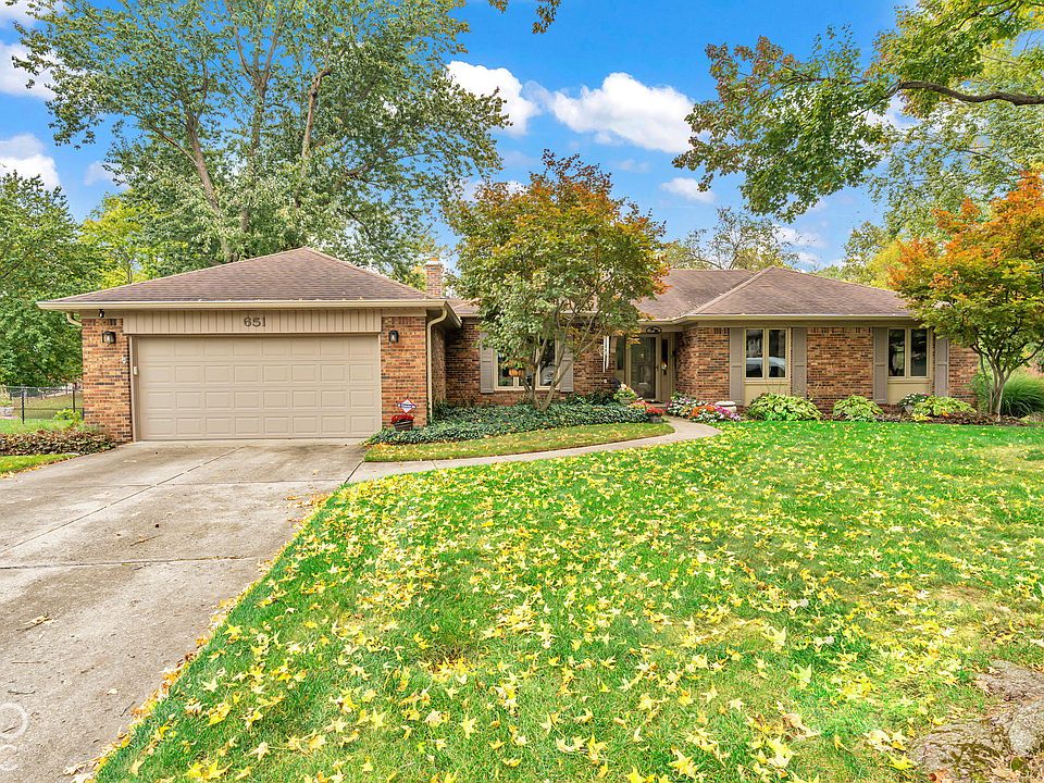 1st image of 651 Fenster Ct