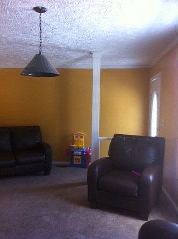2nd image of 206 Williams Farm Rd