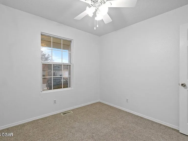 1177 E Amber Dr — Photo 18