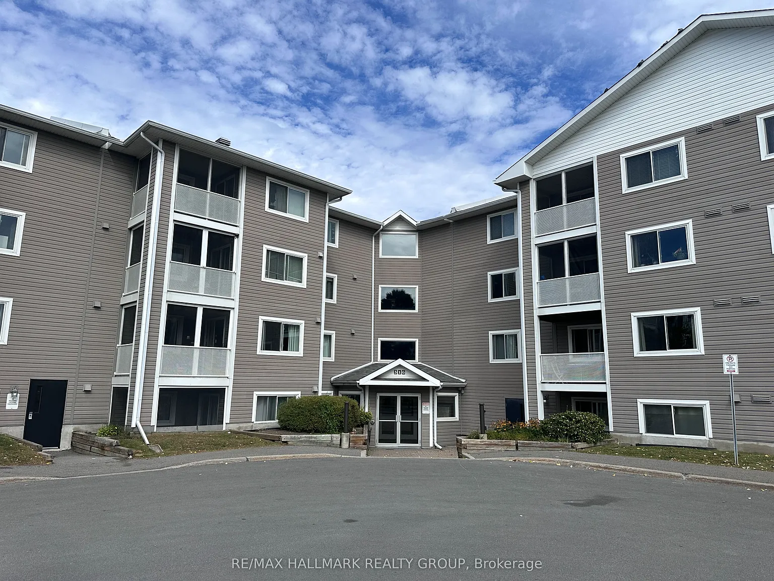 2 bed, $2,000 — Photo 1