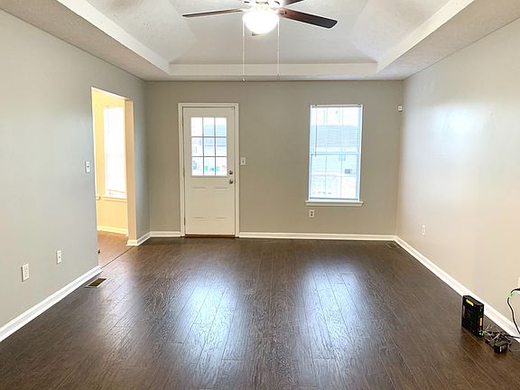 2nd image of 718 Carbondale Dr