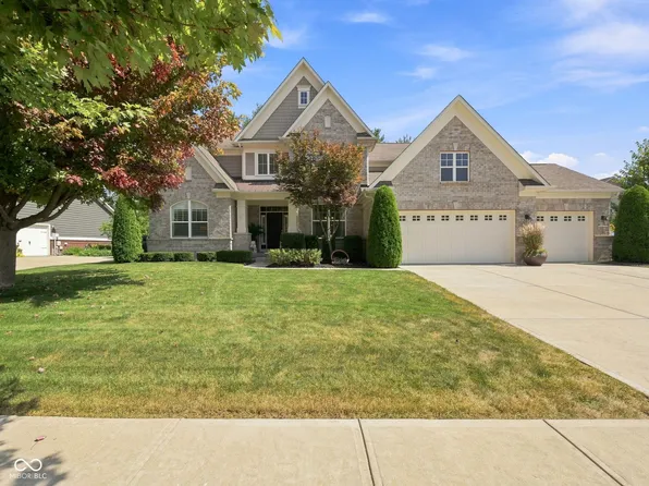 6411 Blackstone Dr, Zionsville, IN 46077