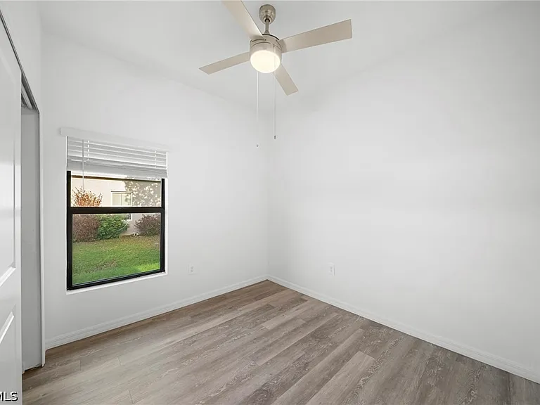 26481 Sandhill Blvd — Photo 7