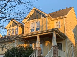 221 Brookberry Rd, Holly Springs, NC 27540