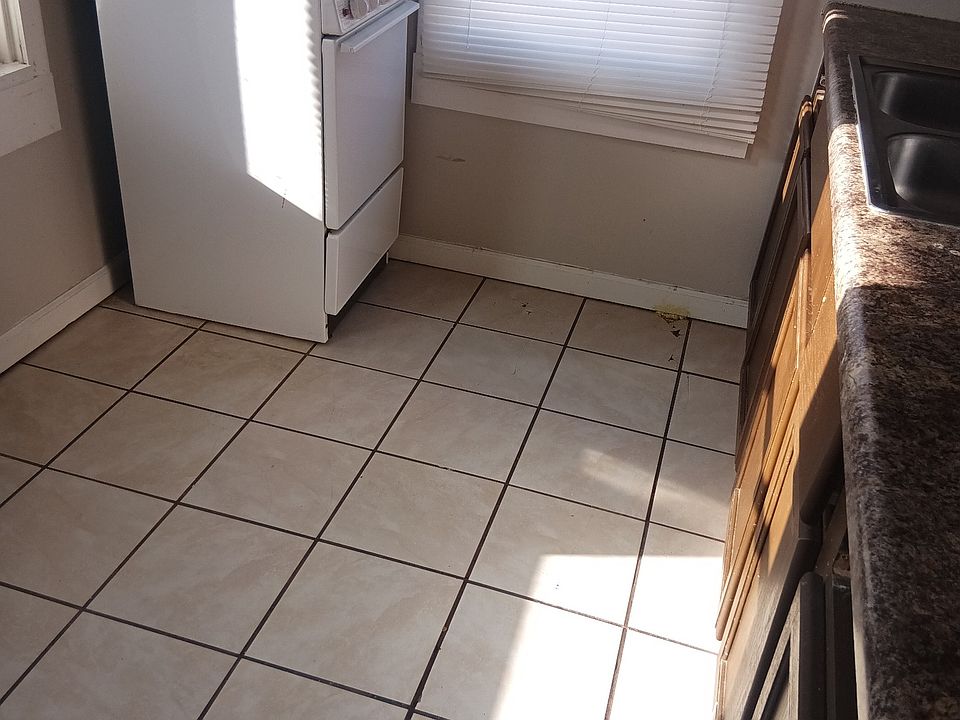 2nd image of 448 N Bancroft St #448