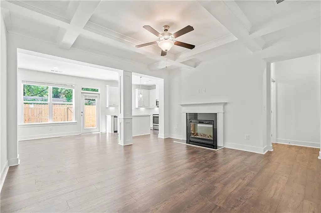 3 bed, 2.5 bath, 1745 sqft, $2,200 — Photo 4