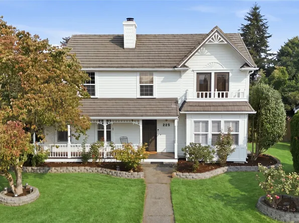 225 McElroy Place, Puyallup, WA 98371