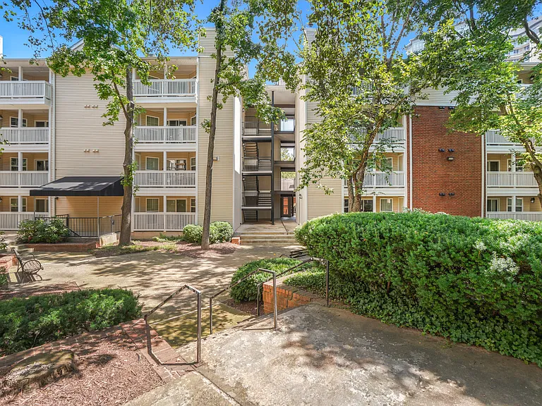Quiet courtyard for resident use.